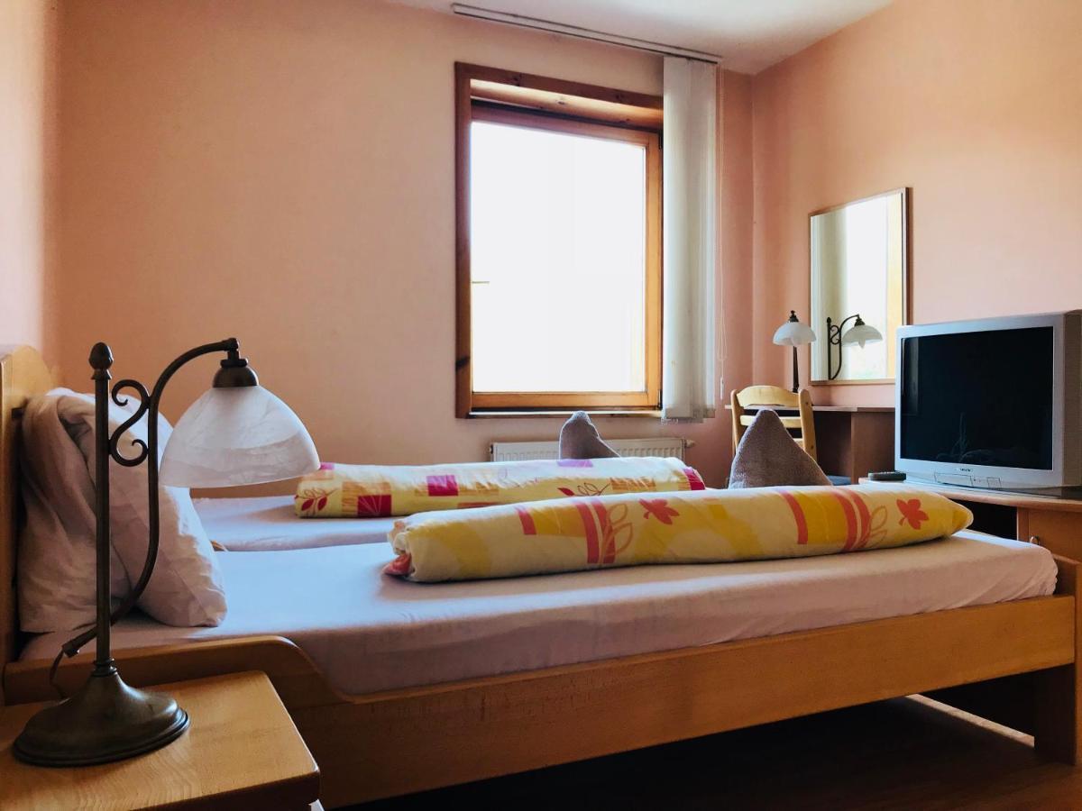 Hotel Euforia โนวาเลสนา ภายนอก รูปภาพ